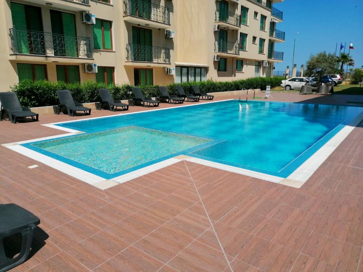 Golden Dunes Primorsko Apartments Exterior photo
