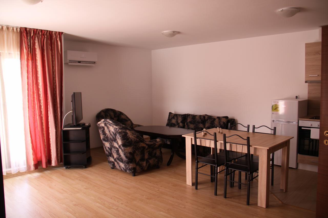 Golden Dunes Primorsko Apartments Exterior photo