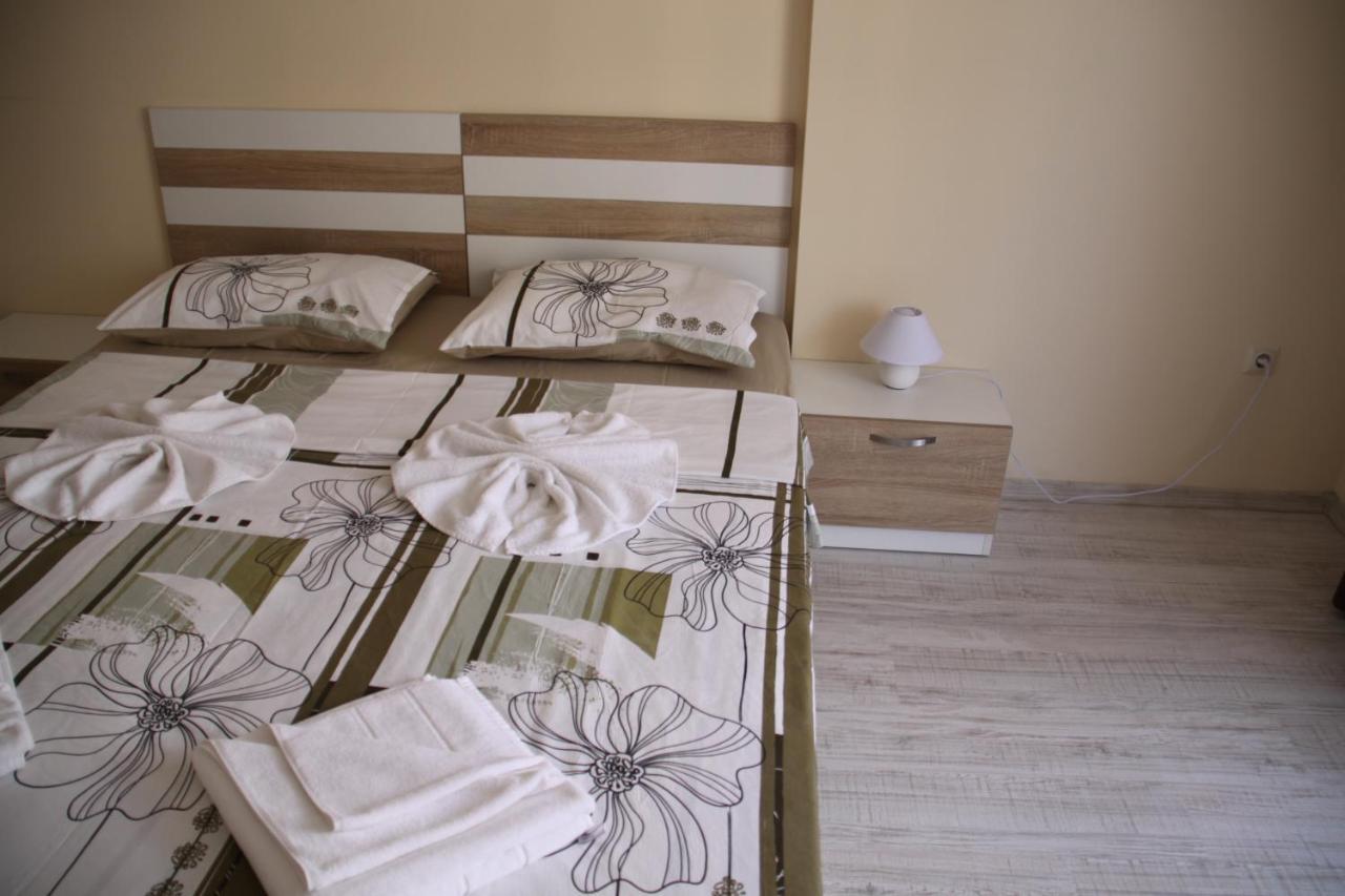 Golden Dunes Primorsko Apartments Room photo